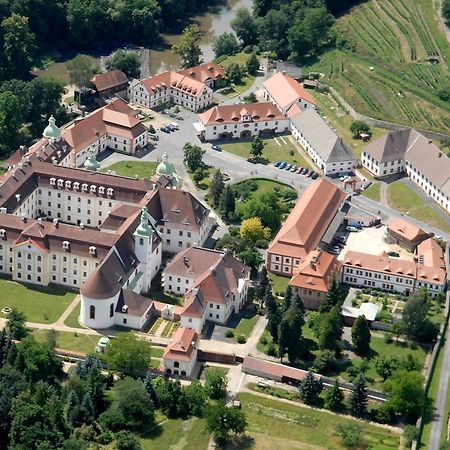 Gaestehaeuser St. Marienthal Exterior photo