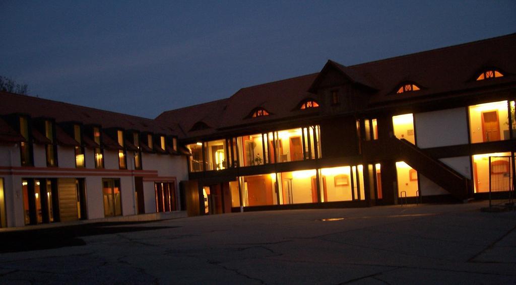 Gaestehaeuser St. Marienthal Exterior photo